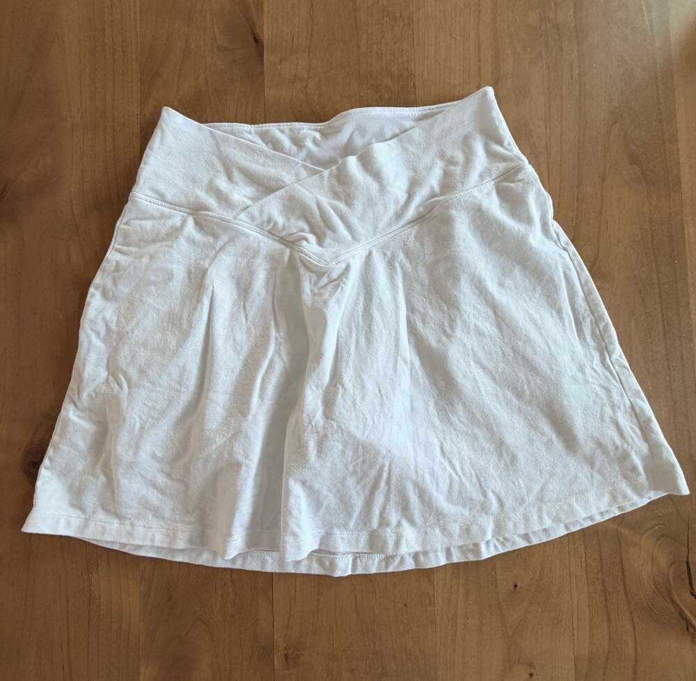 PINK Victoria's Secret white skort Large